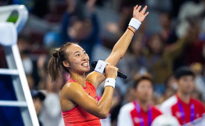 天顺平台官方:热搜第1!郑钦文再变Ace女王致谢球迷 采访曝没3个小时睡不着